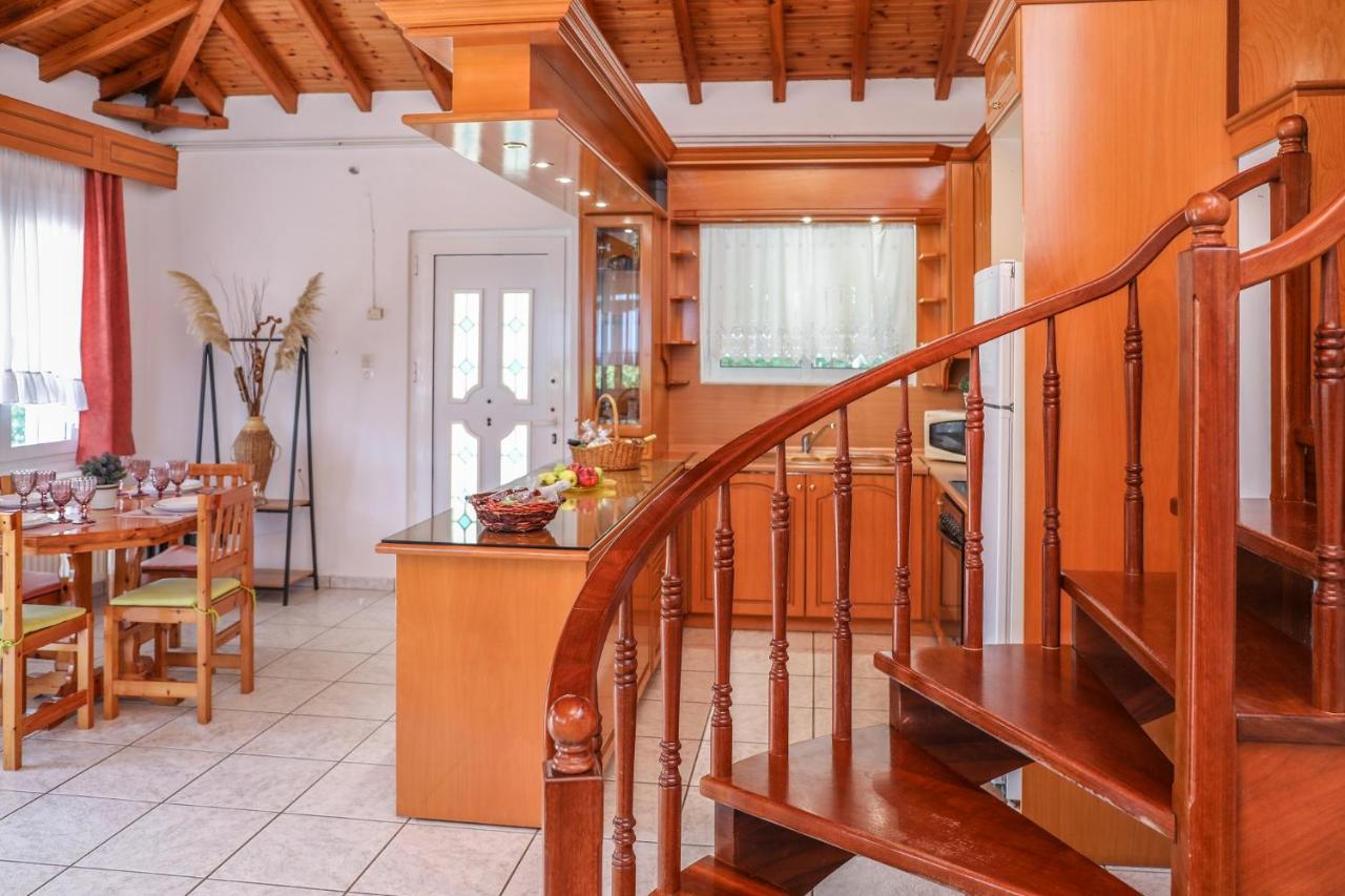 Villa Mitzelos Moni Evaggelistrias Buitenkant foto