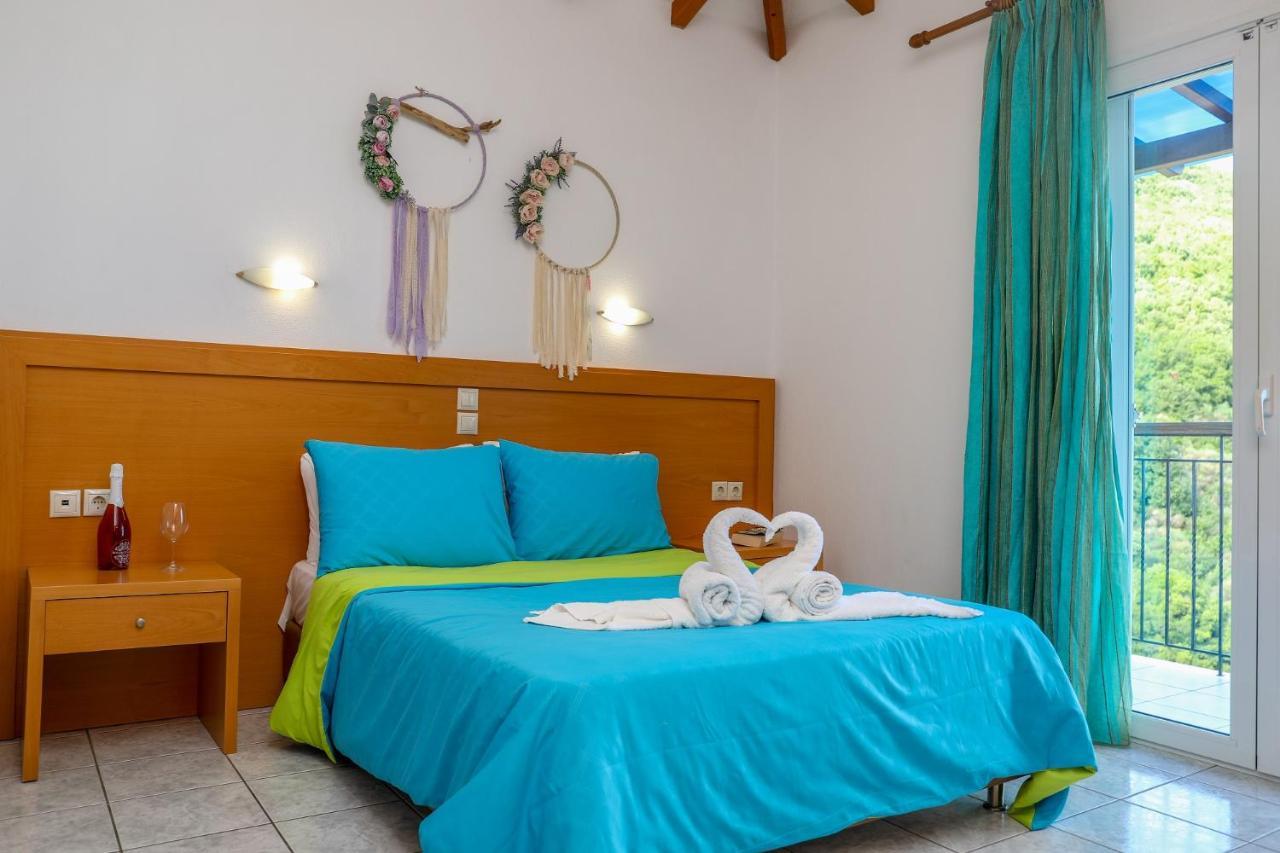 Villa Mitzelos Moni Evaggelistrias Buitenkant foto